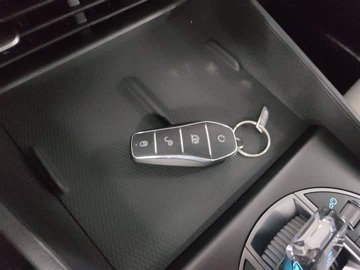 Фото 9 - BYD Seal 05 DM-i Hybrid