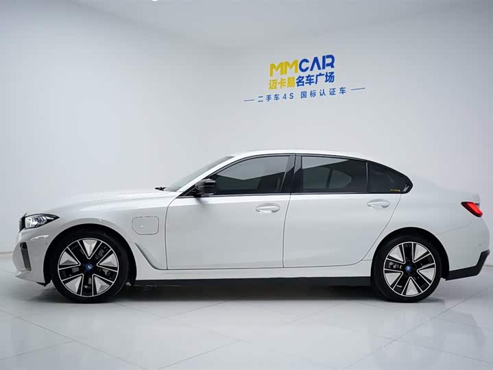 Фото 11 - BMW i3