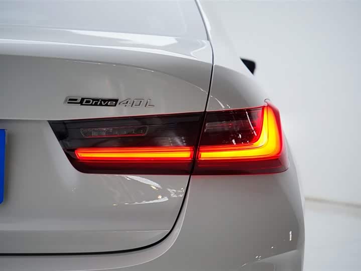 Фото 24 - BMW i3