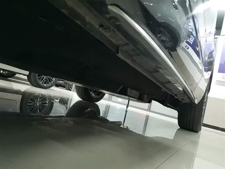 Фото 22 - Toyota Crown Kluger