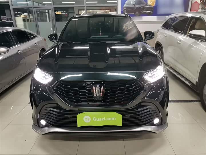 Фото 3 - Toyota Crown Kluger