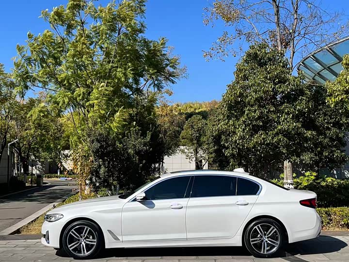 Фото 11 - BMW 5 Series