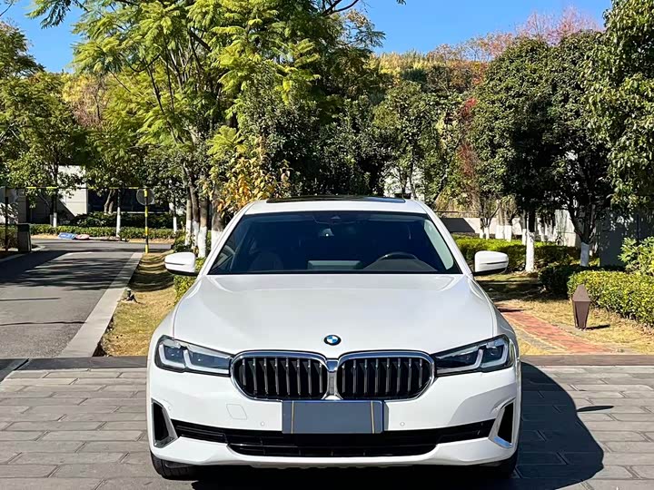 Фото 3 - BMW 5 Series