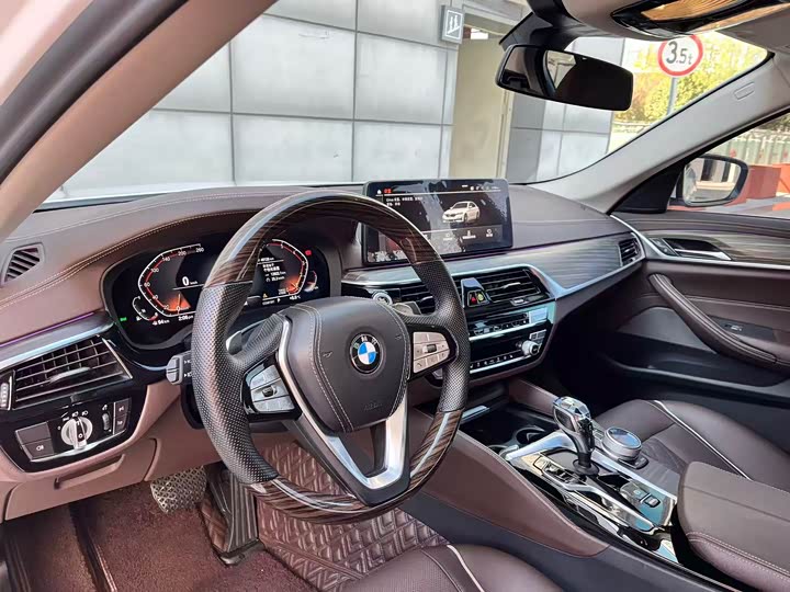 Фото 8 - BMW 5 Series