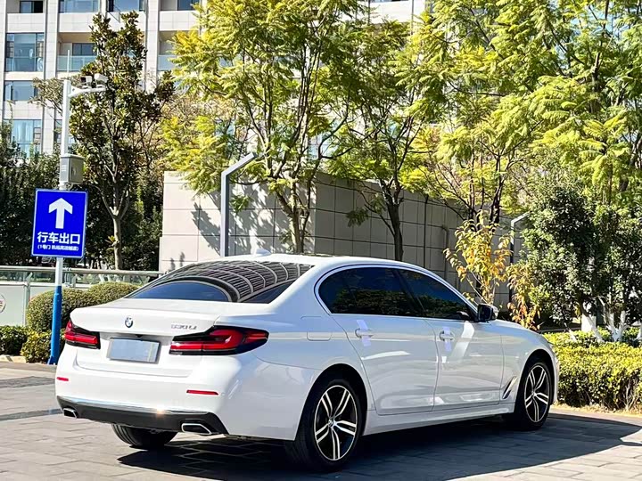 Фото 9 - BMW 5 Series