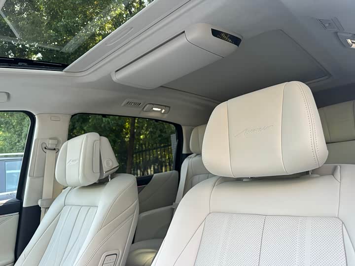 Фото 11 - Buick GL8 Hybrid