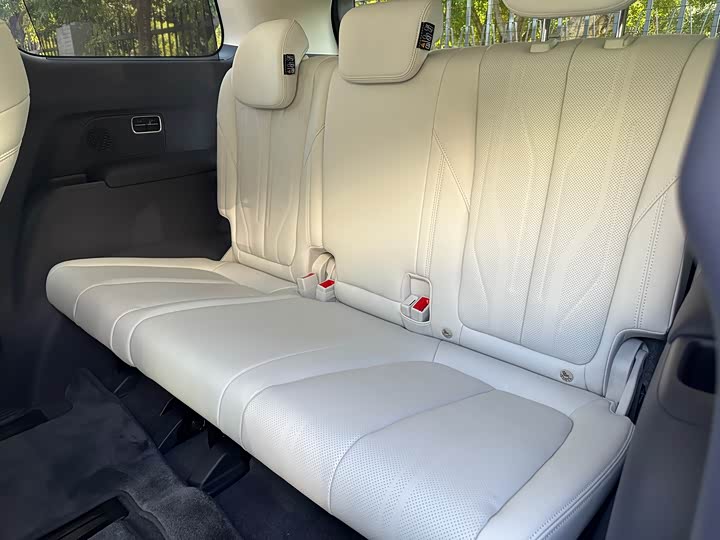 Фото 14 - Buick GL8 Hybrid