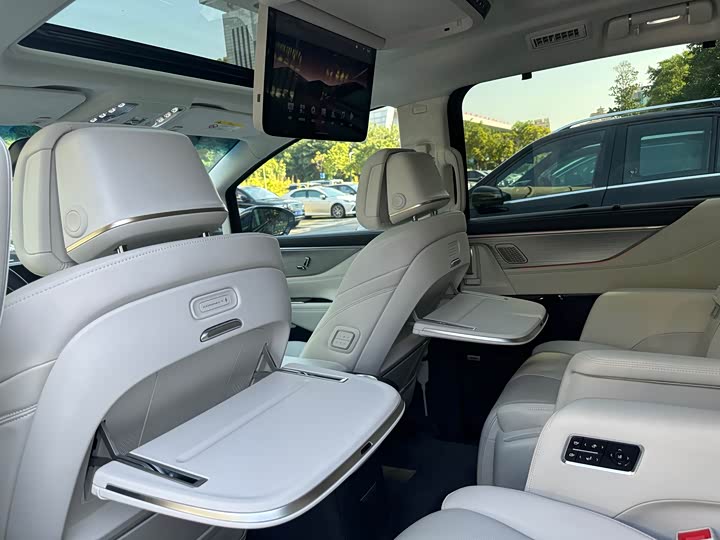 Фото 15 - Buick GL8 Hybrid