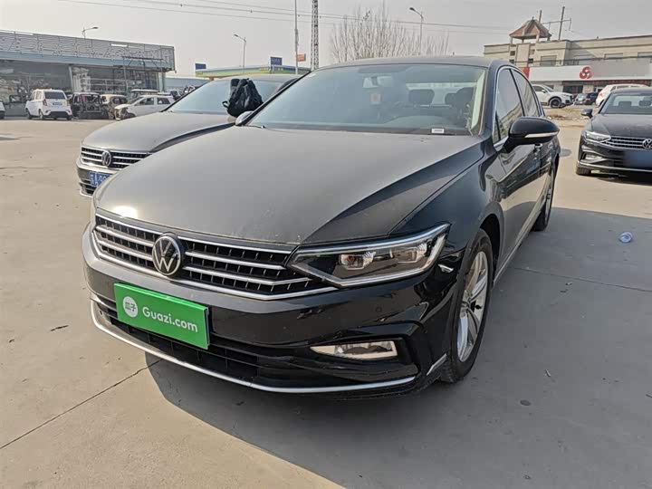 Фото 1 - Volkswagen Magotan