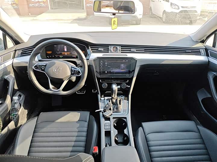 Фото 10 - Volkswagen Magotan