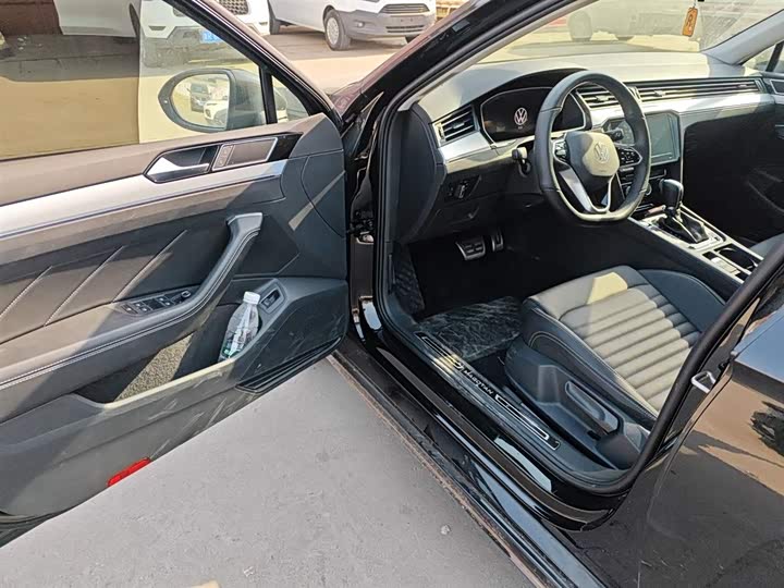 Фото 16 - Volkswagen Magotan