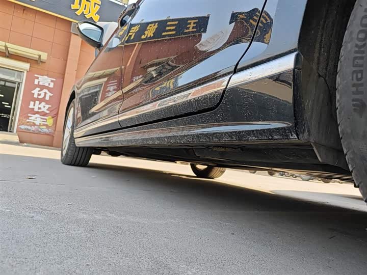 Фото 22 - Volkswagen Magotan