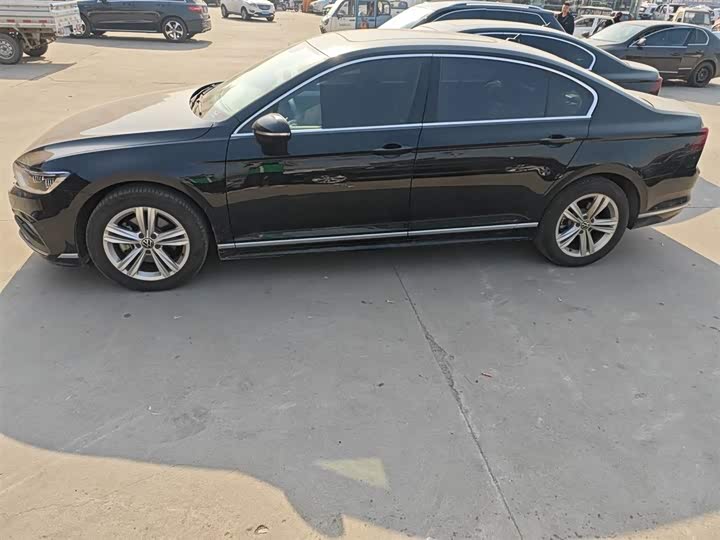 Фото 5 - Volkswagen Magotan