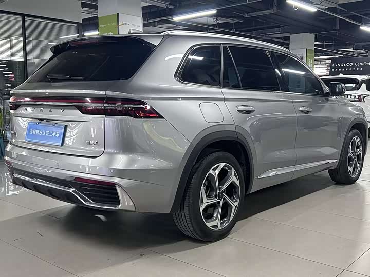 Фото 6 - Geely Monjaro