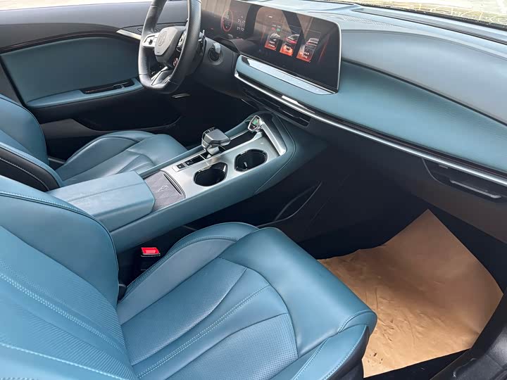 Фото 10 - MG Motor 7