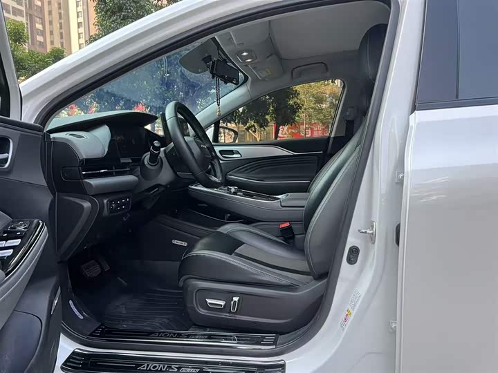 Фото 12 - GAC Aion S Plus