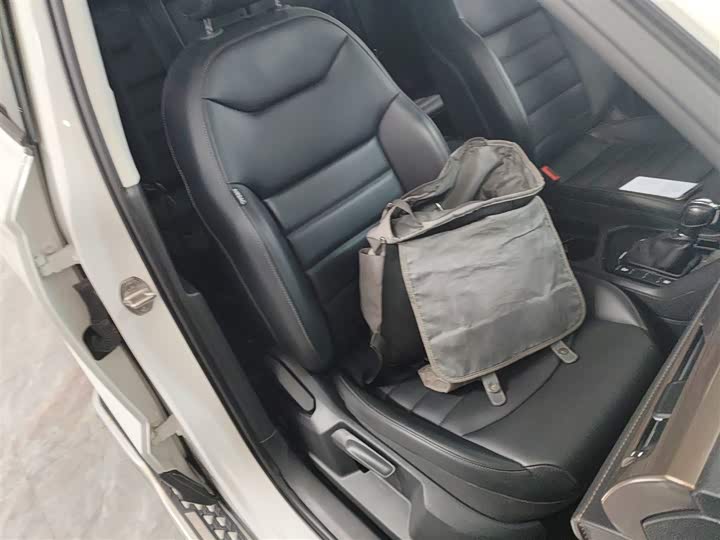 Фото 25 - Volkswagen Tharu