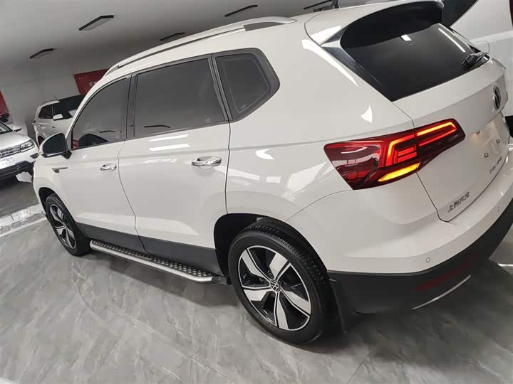 Фото 5 - Volkswagen Tharu