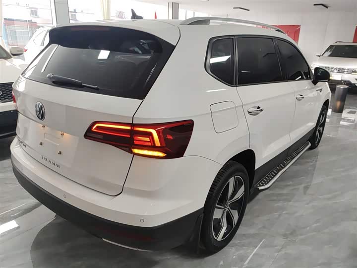 Фото 7 - Volkswagen Tharu