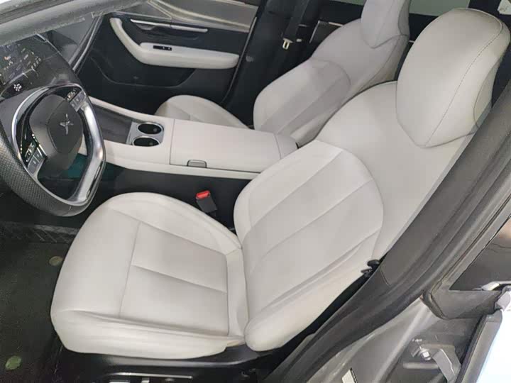 Фото 15 - XPeng P7