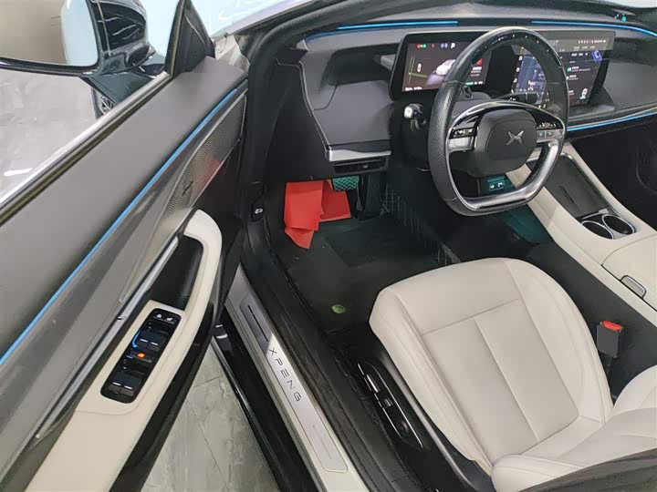 Фото 16 - XPeng P7