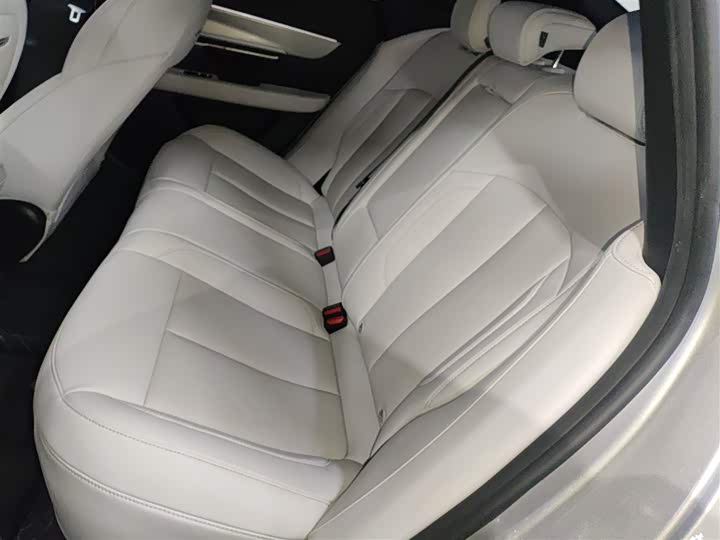 Фото 17 - XPeng P7