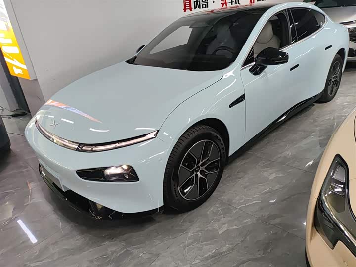 Фото 2 - XPeng P7