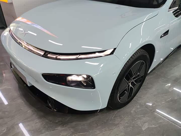 Фото 24 - XPeng P7