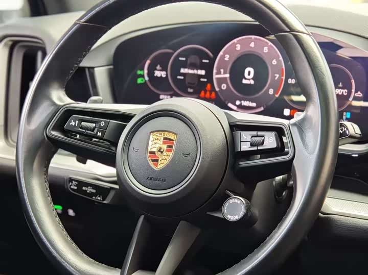 Фото 11 - Porsche Cayenne