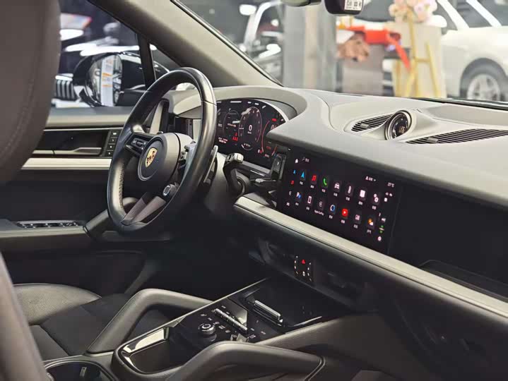 Фото 14 - Porsche Cayenne