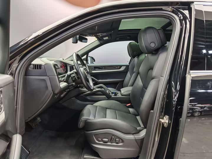 Фото 16 - Porsche Cayenne