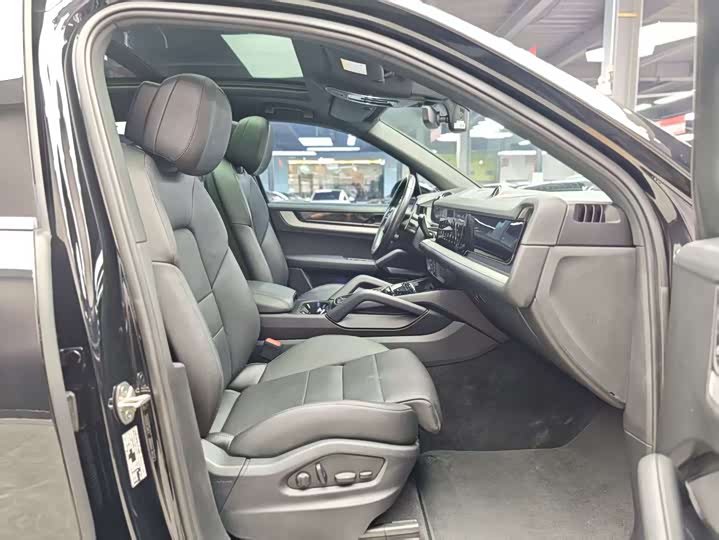 Фото 17 - Porsche Cayenne