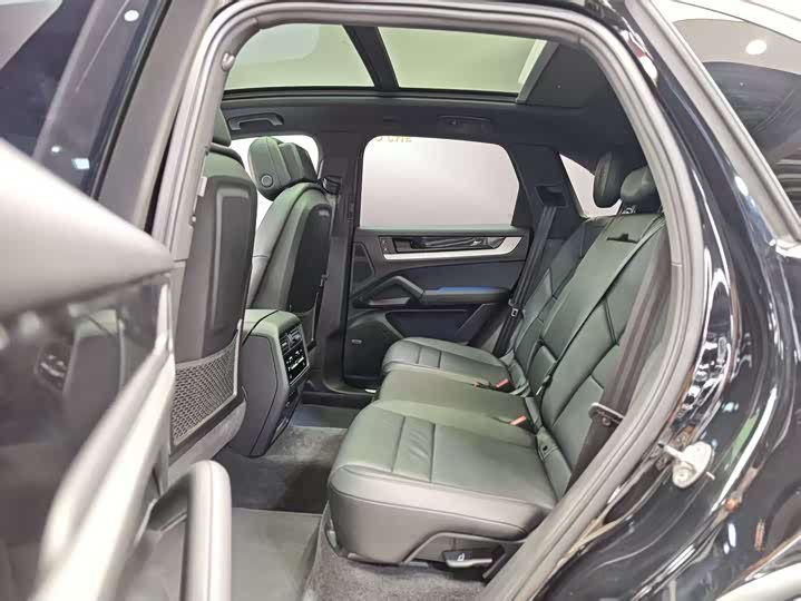 Фото 19 - Porsche Cayenne