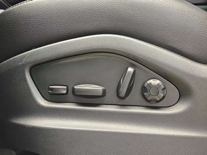 Фото 9 - Porsche Cayenne