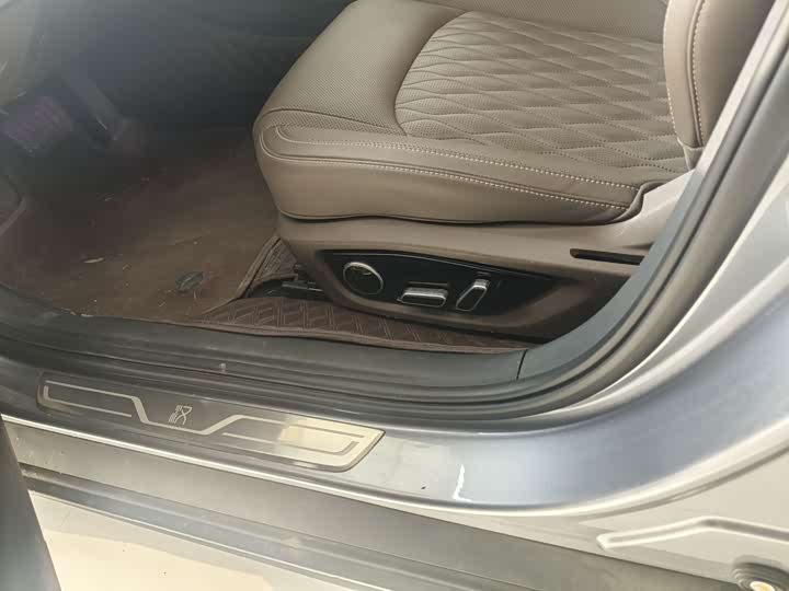 Фото 13 - BYD Han