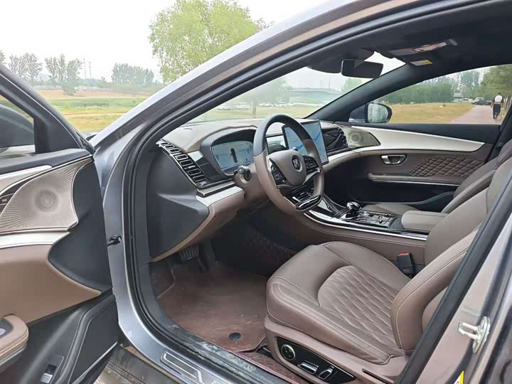 Фото 4 - BYD Han