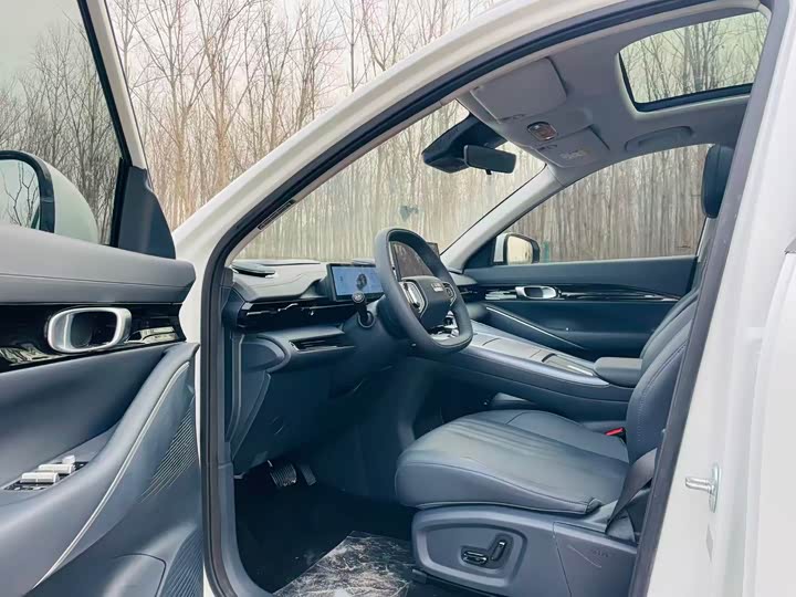 Фото 4 - Geely Galaxy E5