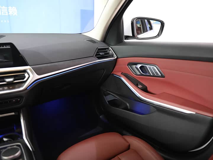 Фото 14 - BMW 3 Series