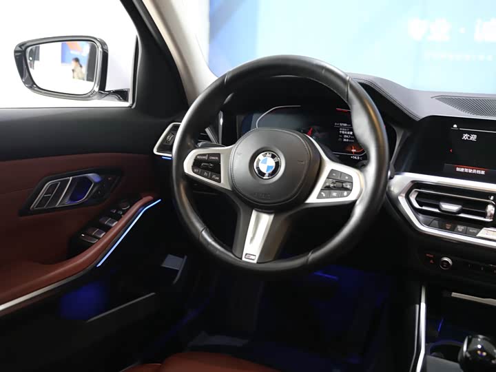 Фото 15 - BMW 3 Series