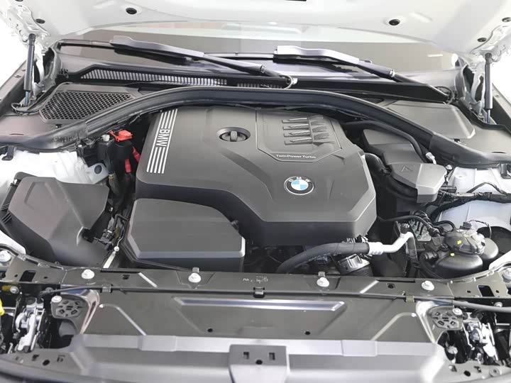 Фото 19 - BMW 3 Series