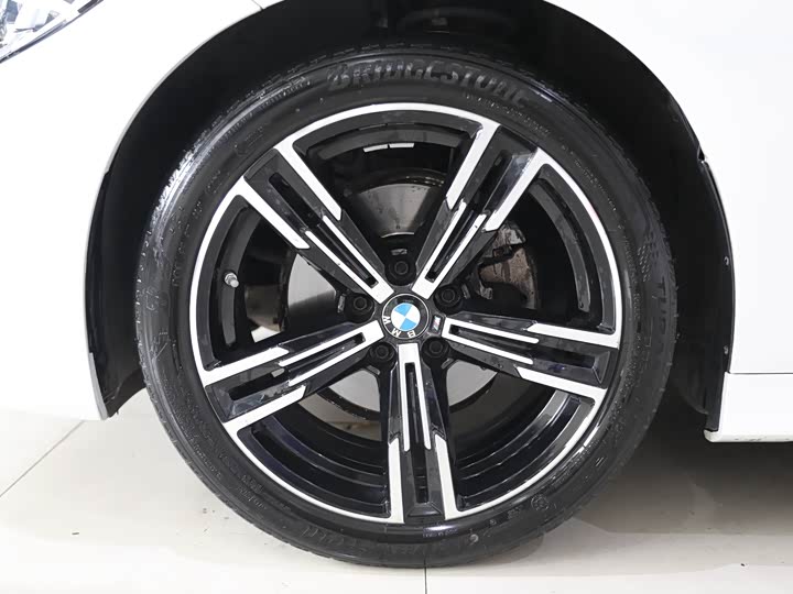 Фото 20 - BMW 3 Series