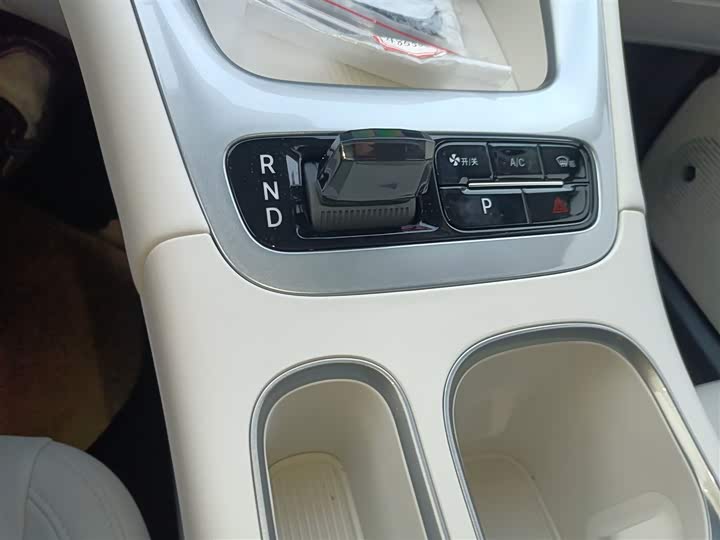 Фото 13 - Geely Galaxy Geome