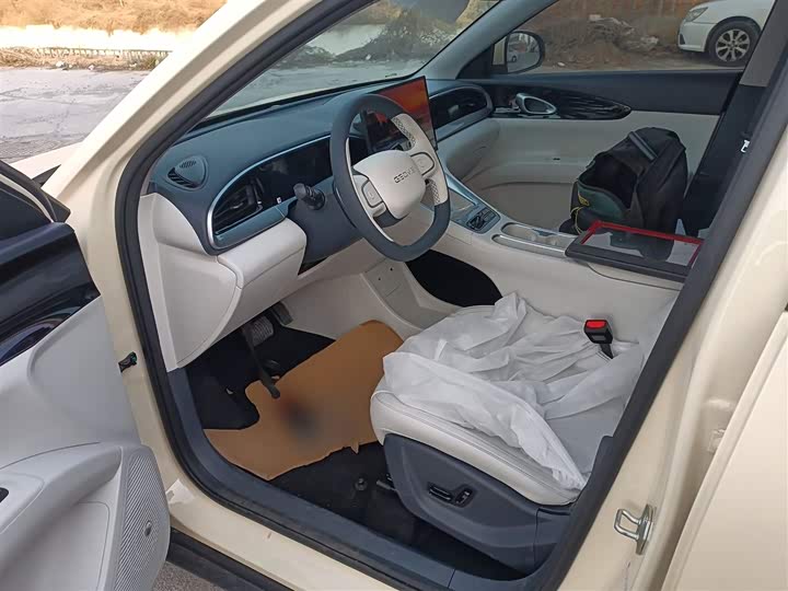 Фото 15 - Geely Galaxy Geome