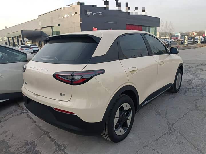 Фото 6 - Geely Galaxy Geome