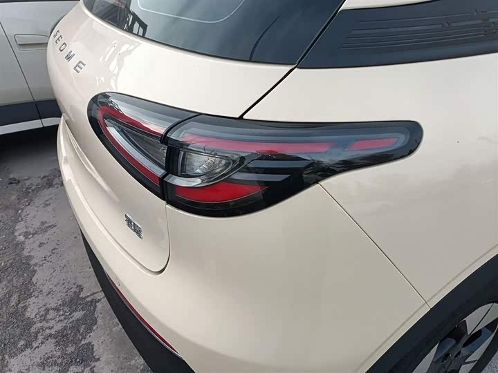 Фото 7 - Geely Galaxy Geome