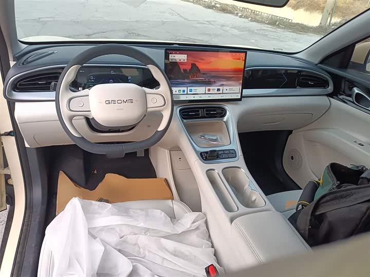 Фото 9 - Geely Galaxy Geome