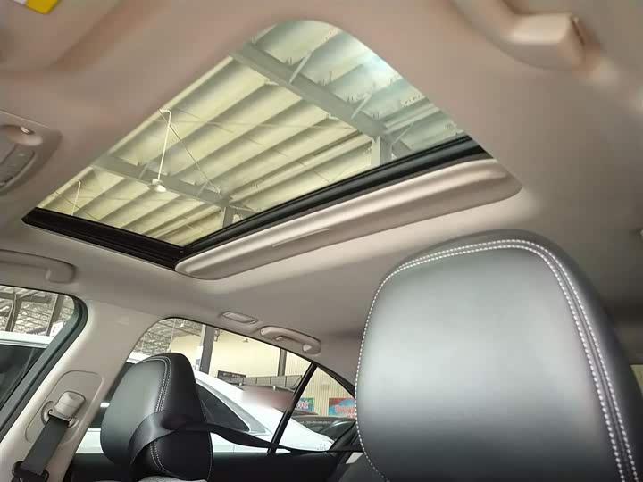 Фото 18 - Infiniti Q50L