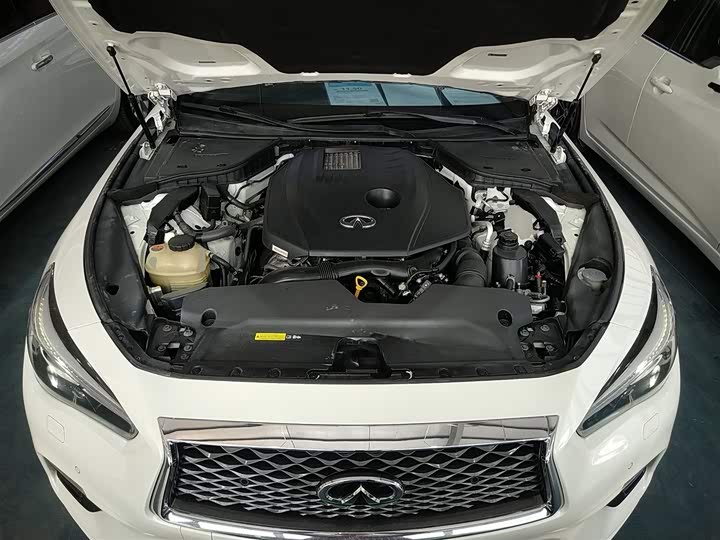 Фото 20 - Infiniti Q50L