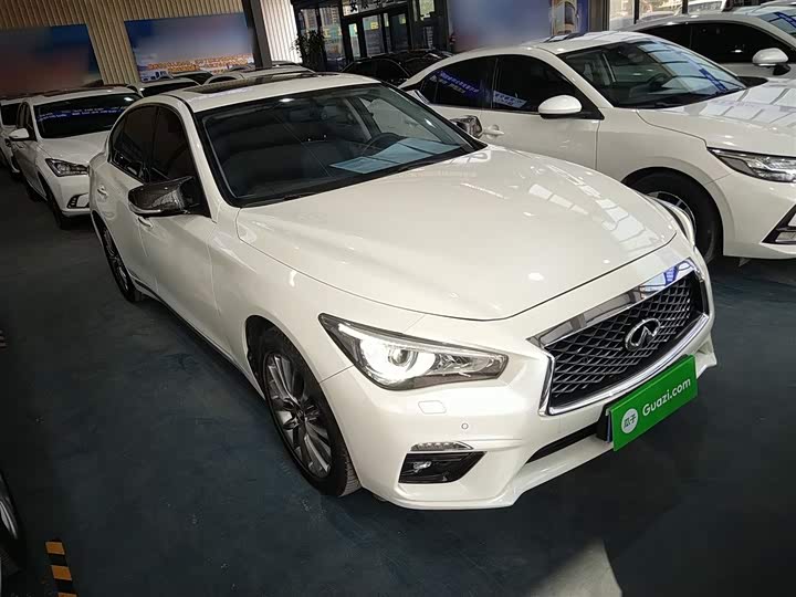 Фото 4 - Infiniti Q50L