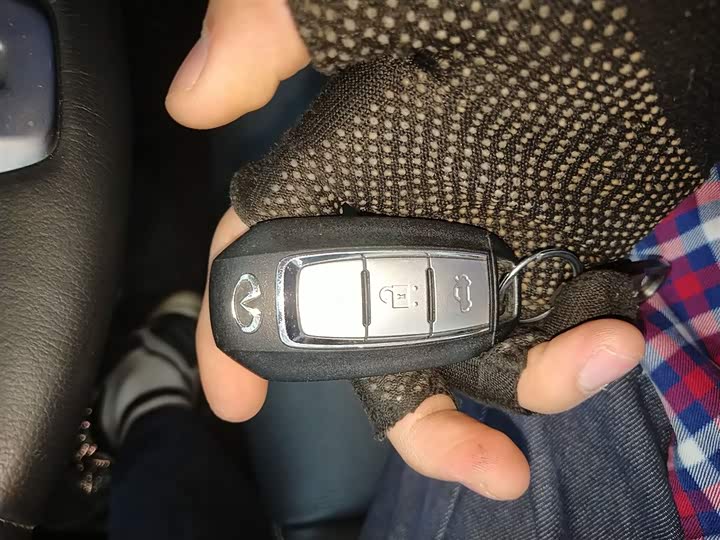 Фото 9 - Infiniti Q50L